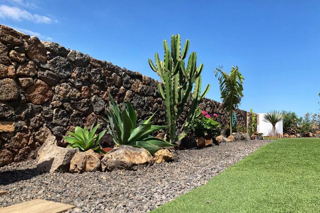Agua Guesthouse Lajares Villa Con Jacuzzi 外观 照片